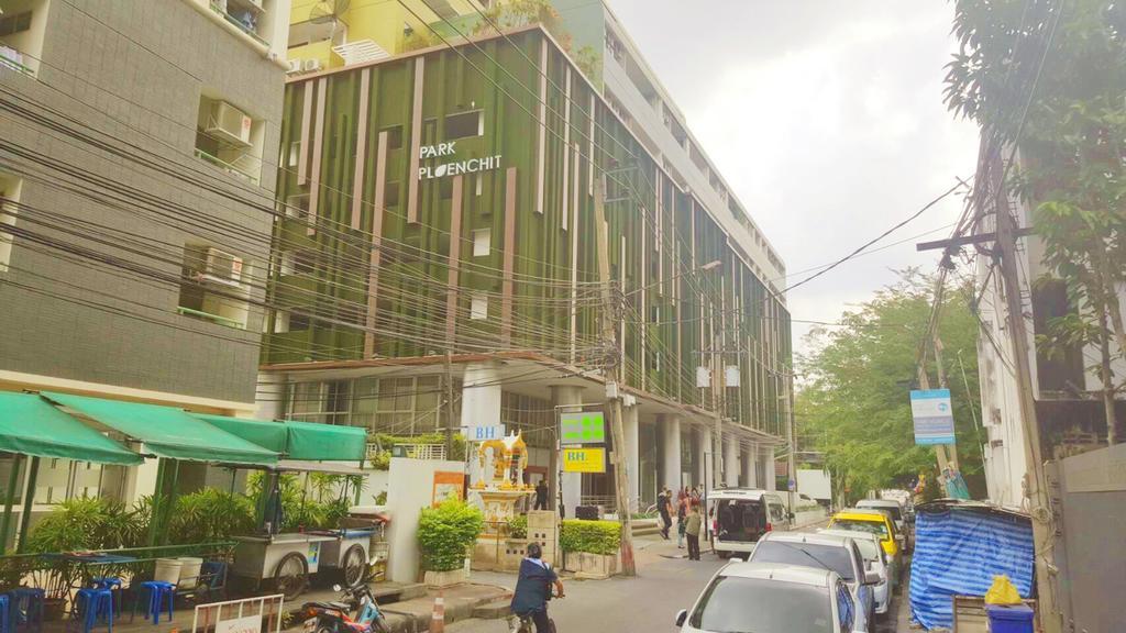 First 1 Boutique Hostel At Sukhumvit 1 Bangkok Exterior foto